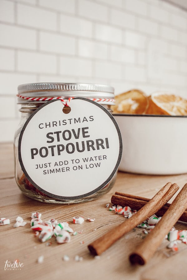 Easy Homemade Christmas Gifts; Stovetop  Potpourri; mason jar gifts