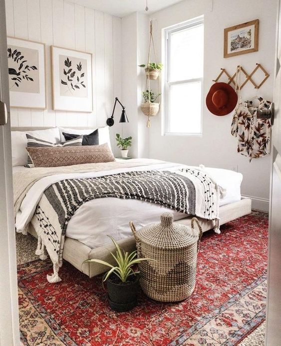 Cute Boho Bedroom Inspiration; Here are some neutral boho bedrooms ideas. Easy modern decor for a calm sleeping space!