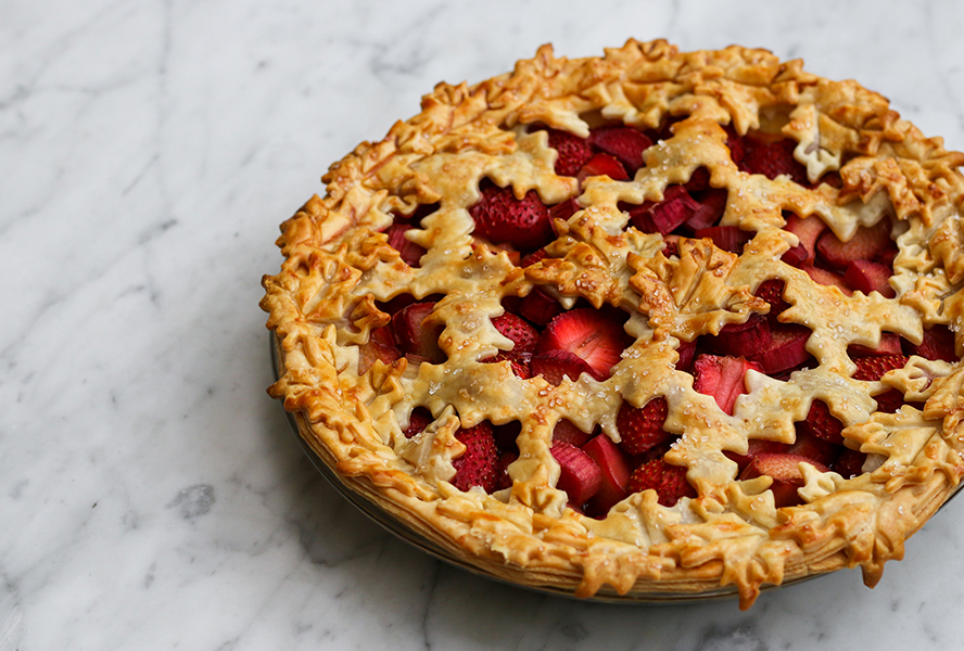 Canada Day Food Ideas: Recipes and Drinks - strawberry rhubarb pie for Canada Day 