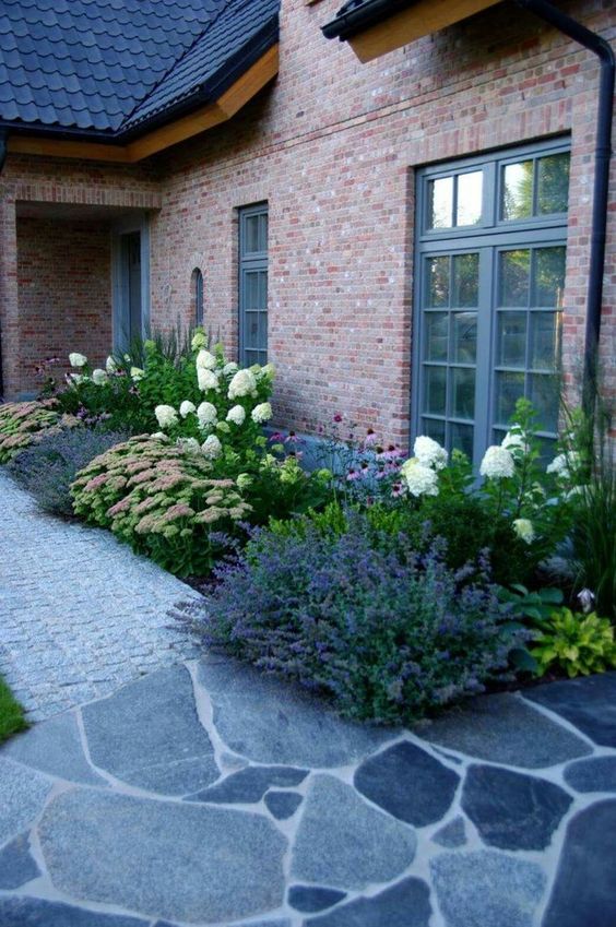 Landscaping Ideas for Front of House, pebbles, bordering, bushes,