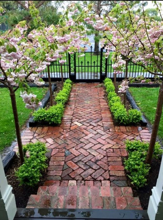 Landscaping Ideas for Front of House, brick, bordering, bushes,