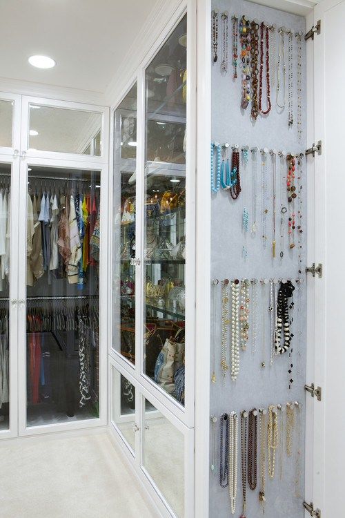 Hanging jewellery - 10 Easy Ways to Make Your Closet More Organized