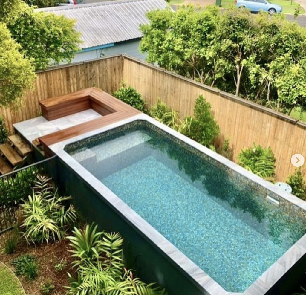 Luxury Above Ground Pools; swimming pools that make your yard look like a million bucks! Everything you want in an above ground swimming pool.