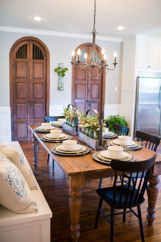 15 Best Dining Rooms by Joanna Gaines; Fixer upper's top dining room renovations by Joanna and chip Gaines! These rustic, country with hints of modern perfection dining rooms are everything