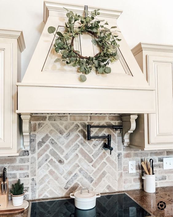 Farmhouse Range Hood Ideas to Create the Perfect Kitchen; Here is a collection of farmhouse wood range hoods for your next kitchen design!