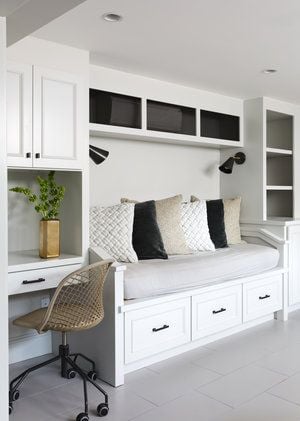 Home Office with Daybed Ideas; the perfect combination of a home office and guest bedroom!