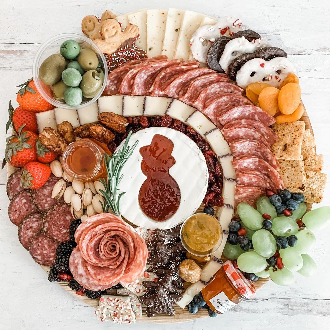 Christmas Cheese Board Ideas; here are some delicious christmas charcuterie board ideas you can try this holiday season!Christmas Cheese Board Ideas; here are some delicious christmas charcuterie board ideas you can try this holiday season!