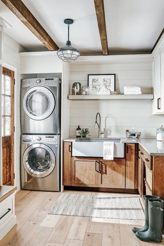 Farmhouse Laundry Room Ideas; here are farmhouse laundry room decor ideas, farmhouse laundry room ideas, and stunning modern farmhouse laundry room ideas!