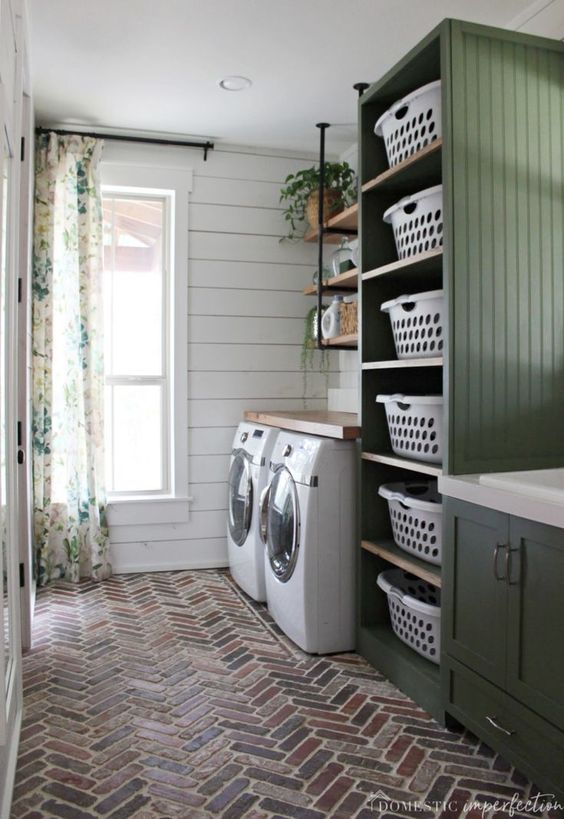 Farmhouse Laundry Room Ideas; here are farmhouse laundry room decor ideas, farmhouse laundry room ideas, and stunning modern farmhouse laundry room ideas!