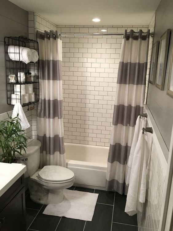 Farmhouse Shower Curtain Ideas; Farmhouse shower curtains are a great way to bring country life into your bathroom. Here are Farmhouse style shower curtains for your own bathroom!