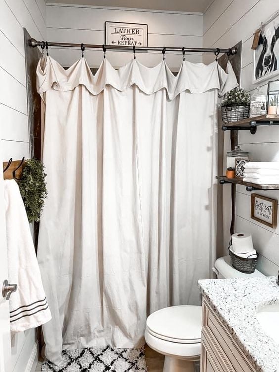 Farmhouse Shower Curtain Ideas; Farmhouse shower curtains are a great way to bring country life into your bathroom. Here are Farmhouse style shower curtains for your own bathroom!