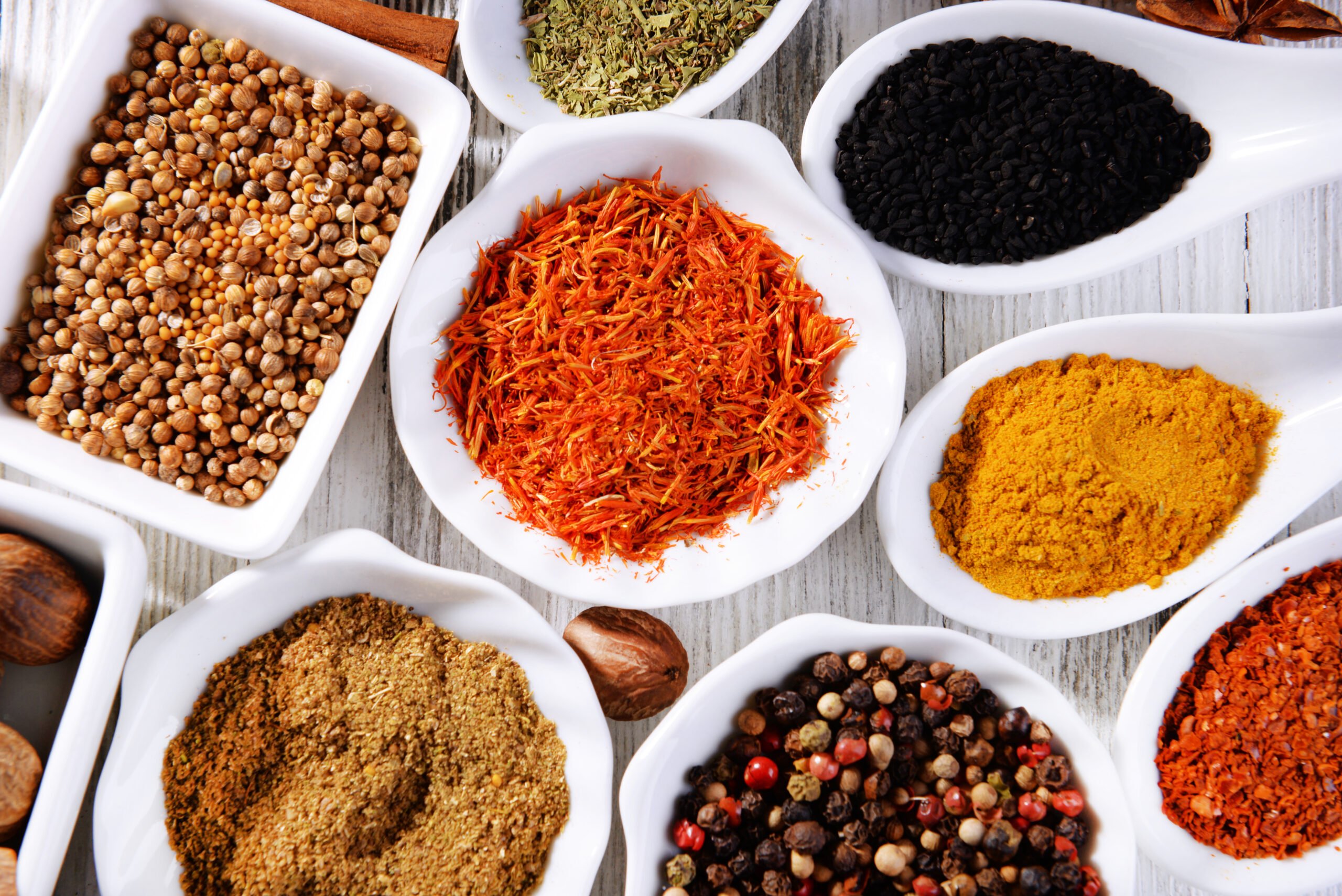 Top 10 Herbs and Spices for Cooking: the best herbs and spices in the typical household for the perfect dishes.