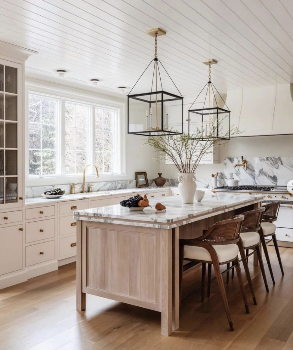 Transform Your Kitchen with Custom Cabinets: A Guide to Designing the Perfect Storage Solutions