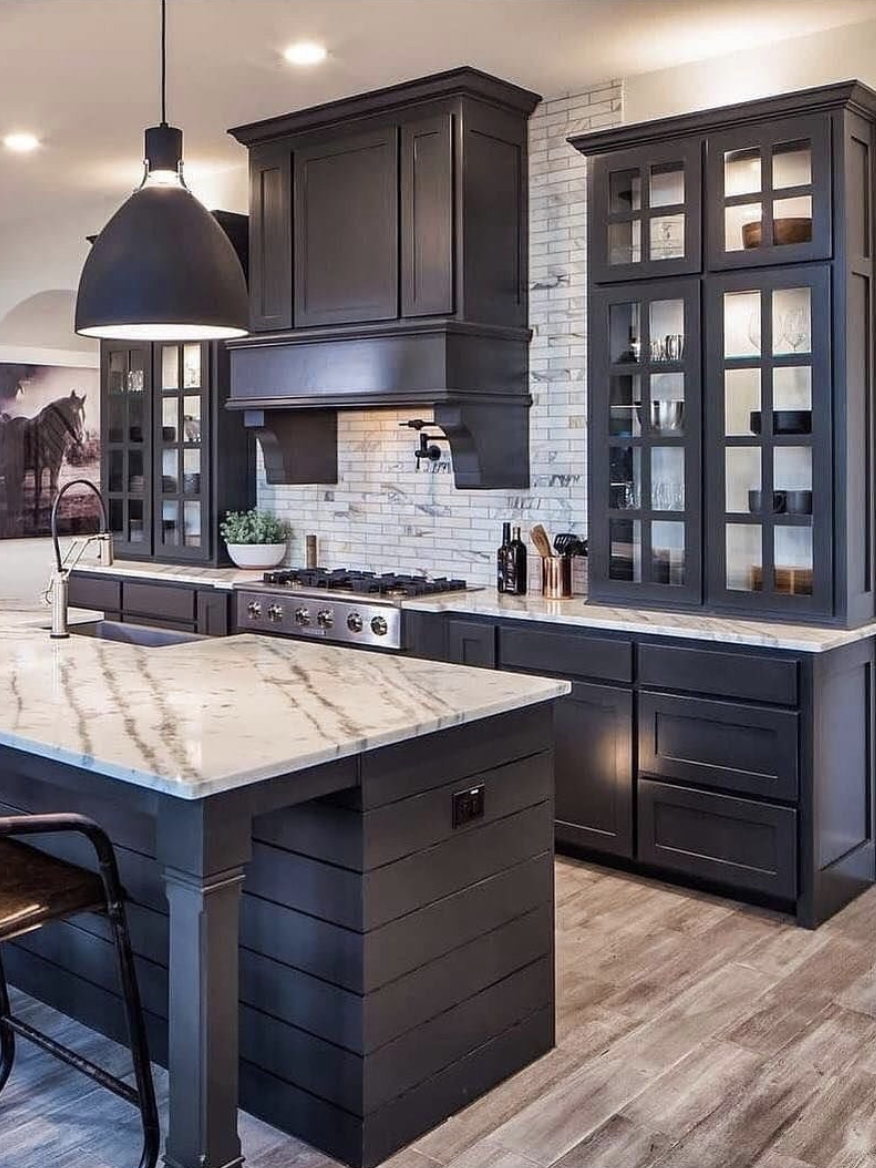 Black kitchen - Choosing the best colors for your kitchen cabinets can be a daunting task, but with a little bit of guidance, you can create a space that is both functional and stylish.