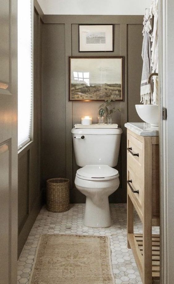 Looking to transform your bathroom into a stylish sanctuary? Check out these 6 bathroom decor tips that will help you create a cozy and inviting space. From adding pops of color to incorporating greenery and artwork, these tips will have your bathroom looking and feeling amazing.