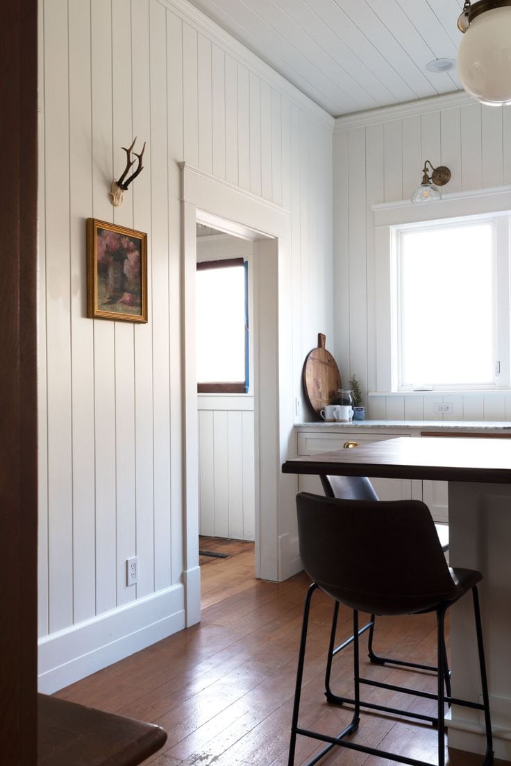 Modern farmhouse baseboard trim ideas; These types of wall trim are essential to spruce up your farmhouse, these styles can be customized according to your budget and taste.