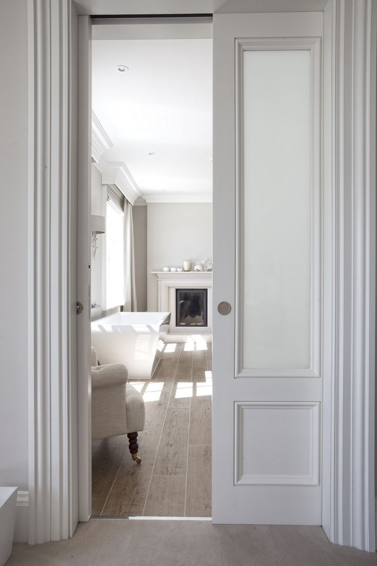 9 Unique and Stylish Bedroom Door Designs to Upgrade Your Space; Cannot choose an appropriate door for your bedroom? There are 9 examples of stylish doors to refresh your interior design