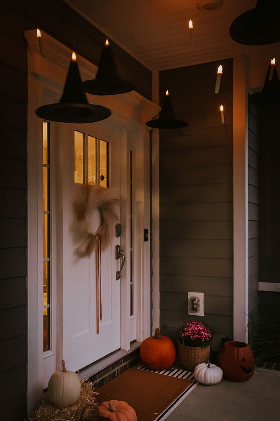 Halloween is just around the corner, and that means it's time to get into the spirit of this spooky season by decking out your home with Halloween decor. Whether you're throwing a Halloween party or simply want to create a festive atmosphere, there are plenty of creative and fun ways to transform your humble abode into a haunting haven.