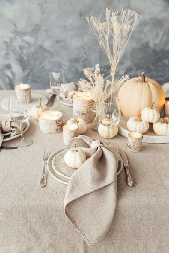 Here are 15 stunning Thanksgiving Tablescape Ideas that will transform your holiday feast! My blog post guides you through a variety of styles, from classic elegance to boho chic, creating the perfect atmosphere for your Thanksgiving dinner.