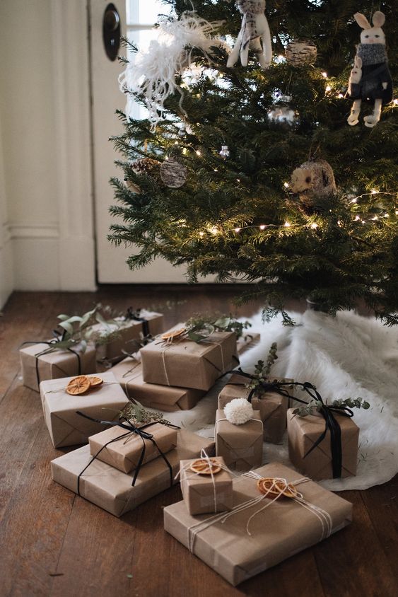 Discover the top 10 Christmas decor trends for 2023 to inspire your festive season. This blog post covers the latest decorating styles, from homemade advent calendars and personalized decor to eco-conscious choices, creating a holiday ambiance that is both trendy and unique. 