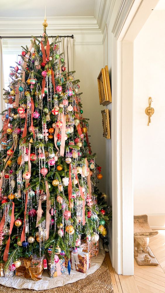 20 Tinsel Christmas Tree Ideas: Discover creative ways to set the holiday mood with my round-up of 20 cute Tinsel Christmas Tree ideas. Bring a touch of sparkle and vintage charm to your home this festive season with my tinsel covered tree inspiration!