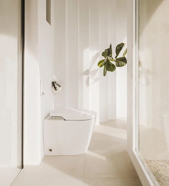 Discover how to create a smart bathroom with our ultimate guide, covering essentials like smart toilets, showers, faucets, mirrors, and more to enhance your home and elevate your experience.