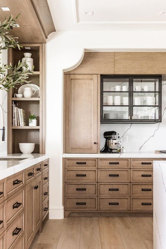 Explore our beginner-friendly guide to kitchen design that marries form and function. Discover how to create a beautifully stylish and personalized cooking haven that truly becomes the heart of your home.
