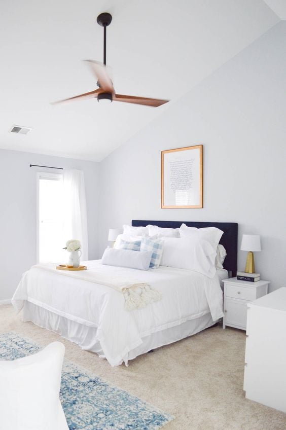 Full color review of Sherwin Williams Olympus White. With everything you need to know about Olympus white paint Sherwin Williams including inspiration photos!