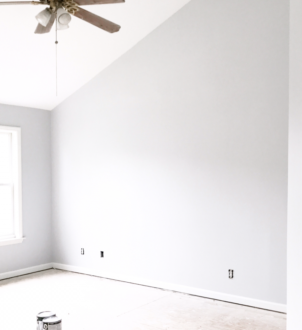 Full color review of Sherwin Williams Olympus White. With everything you need to know about Olympus white paint Sherwin Williams including inspiration photos!