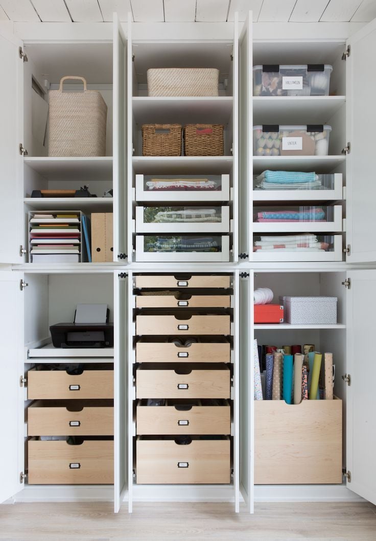 Maximize your desk space with these top 6 DIY furniture hacks. Transform your workstation into a reflection of your unique style and personalized comfort for enhanced productivity. Dive into our easy-to-follow tips for a workspace that's all your own.