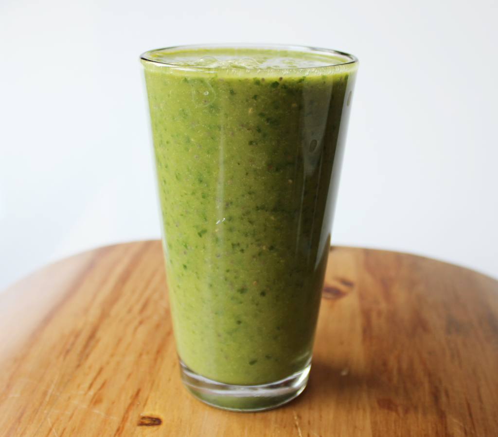 Miracle green smoothie made with spinach, aloe vera and hemp powder. This drink is vegan and gluten free.