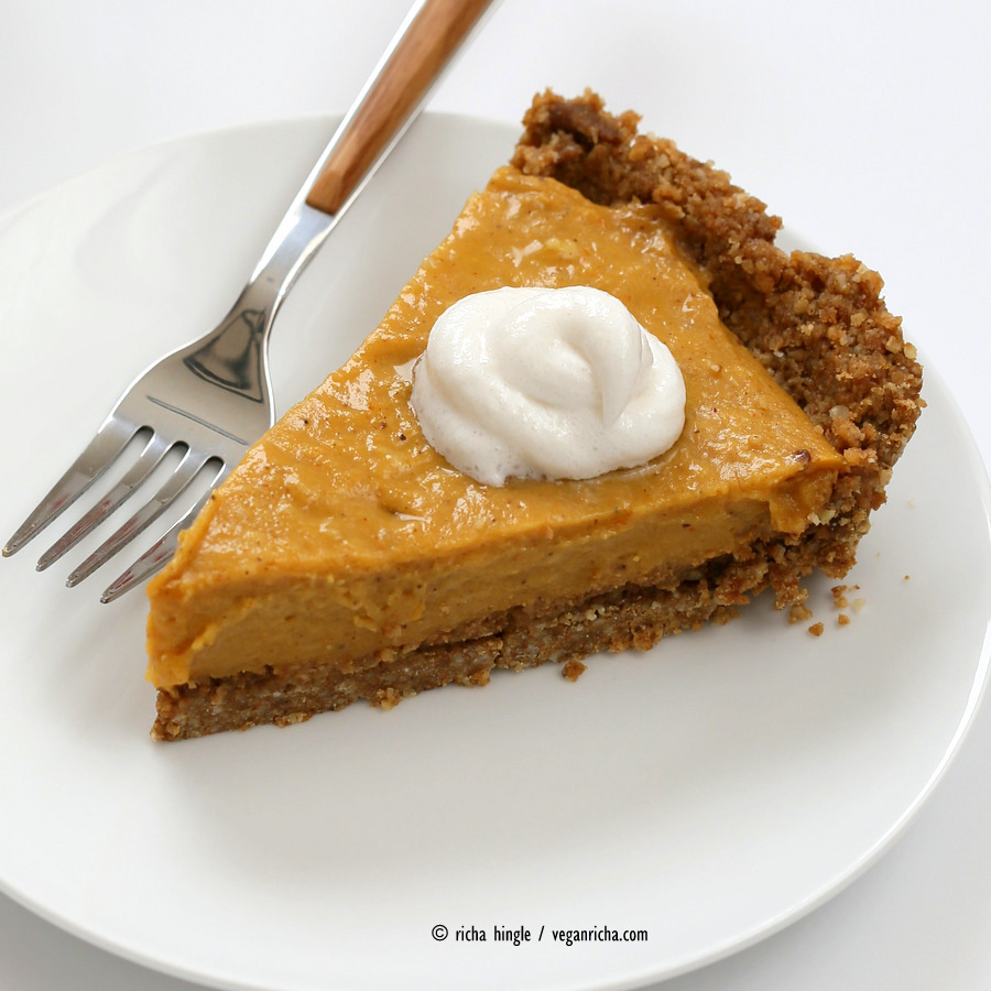 vegan-pumpkin-pie-gingerbread-crust-5015-001