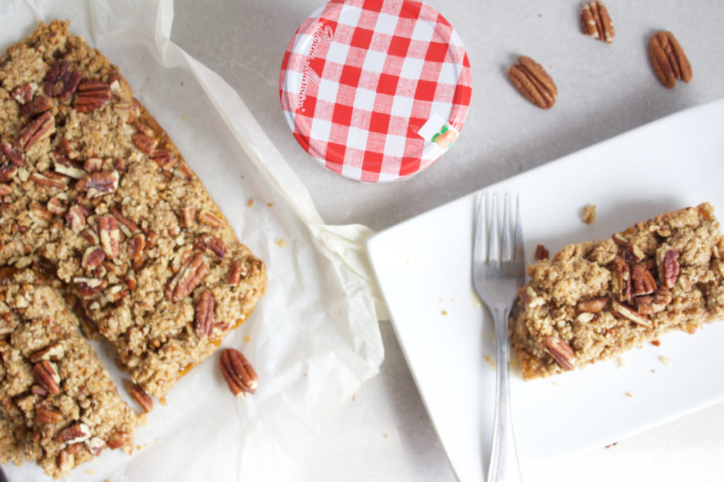 Salted Pecan and Apricot Breakfast Bars - Perfect Mothers Day Breakfast! #sayitwithhomemade @bonnemamanus www.nikkisplate.com
