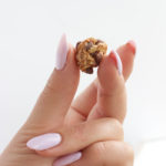 Mini Chocolate Chip and Oat Energy Balls - www.nikkisplate.com