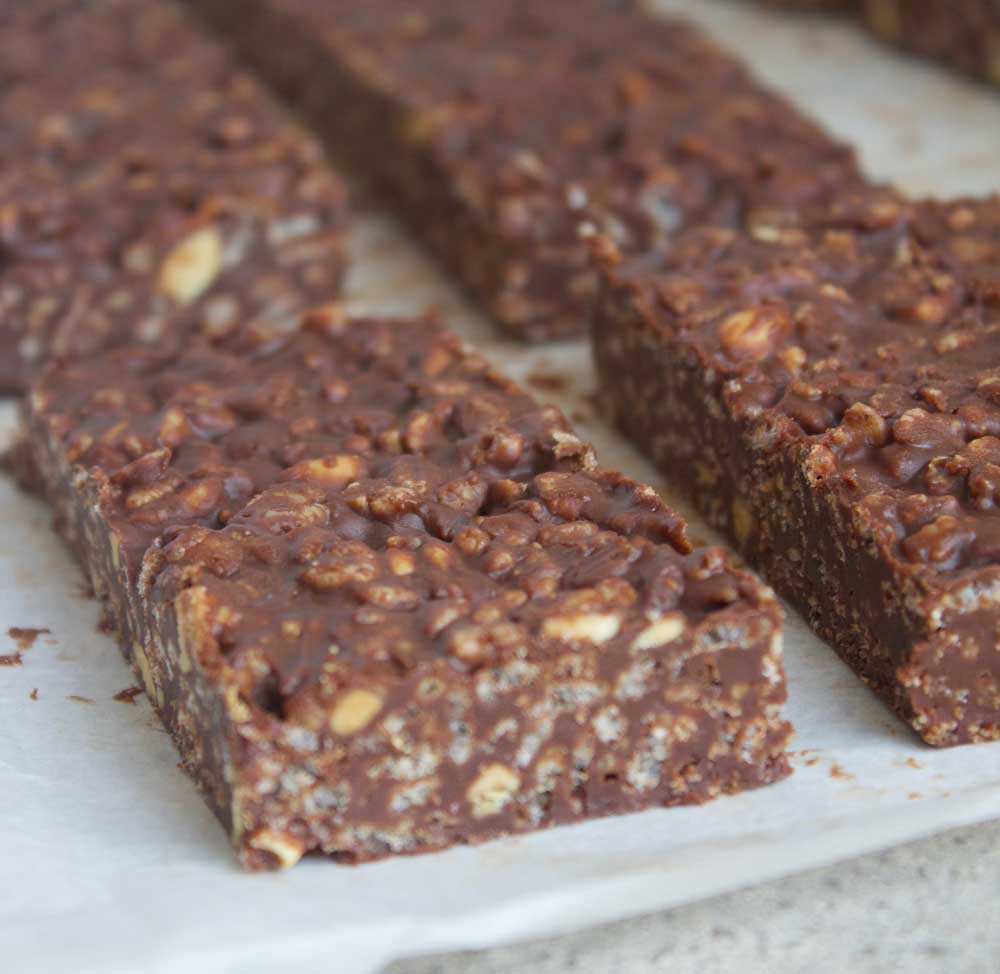 These deliciously rich vegan chocolate crunch bars are the healthier version of a classic chocolate crunch candy bar!