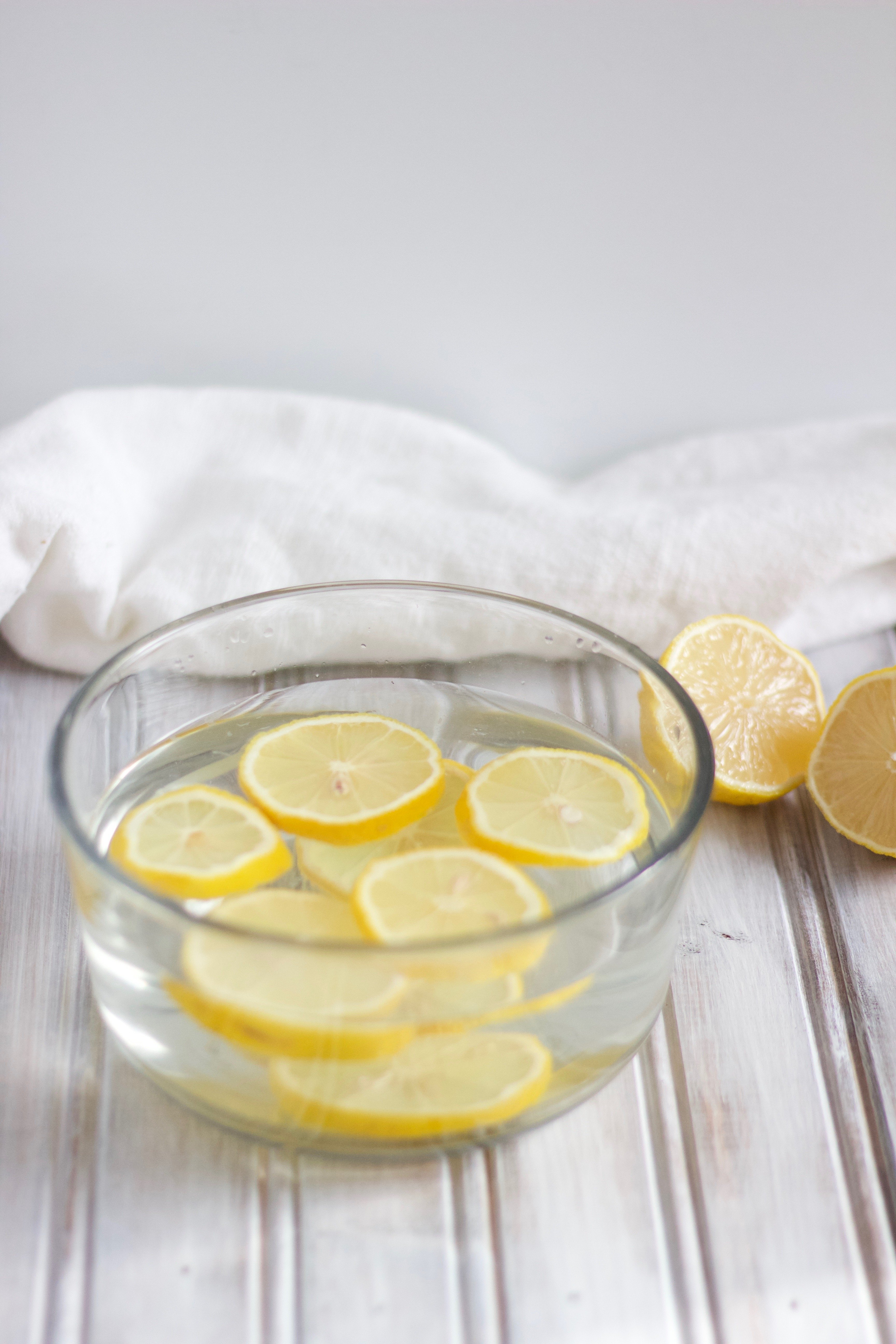 How to create an all natural lemon water cleaner to clean your microwave with NO chemicals