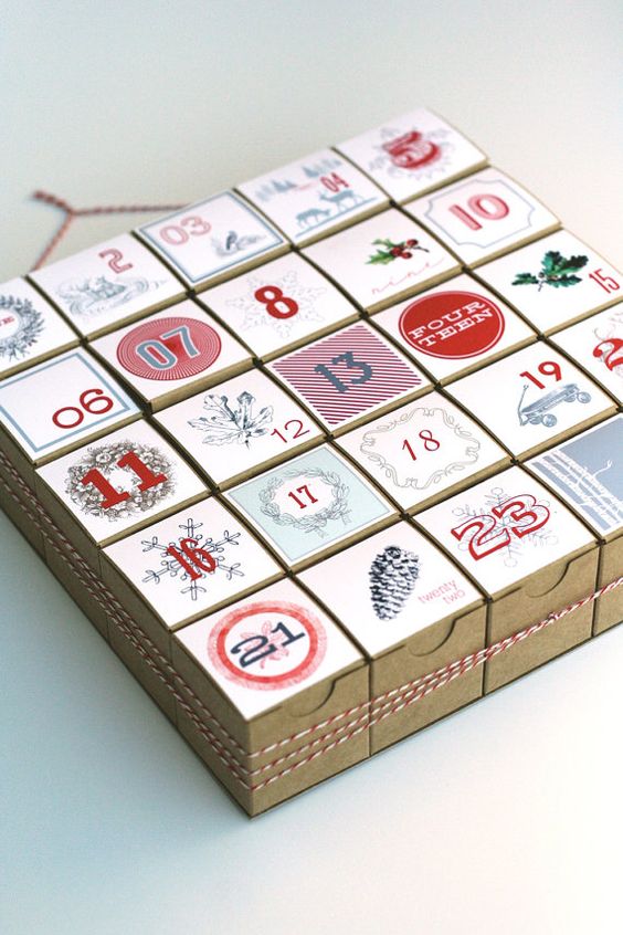 DIY Christmas Advent Calendars || Christmas decor, crafts and fun! Nikki's Plate