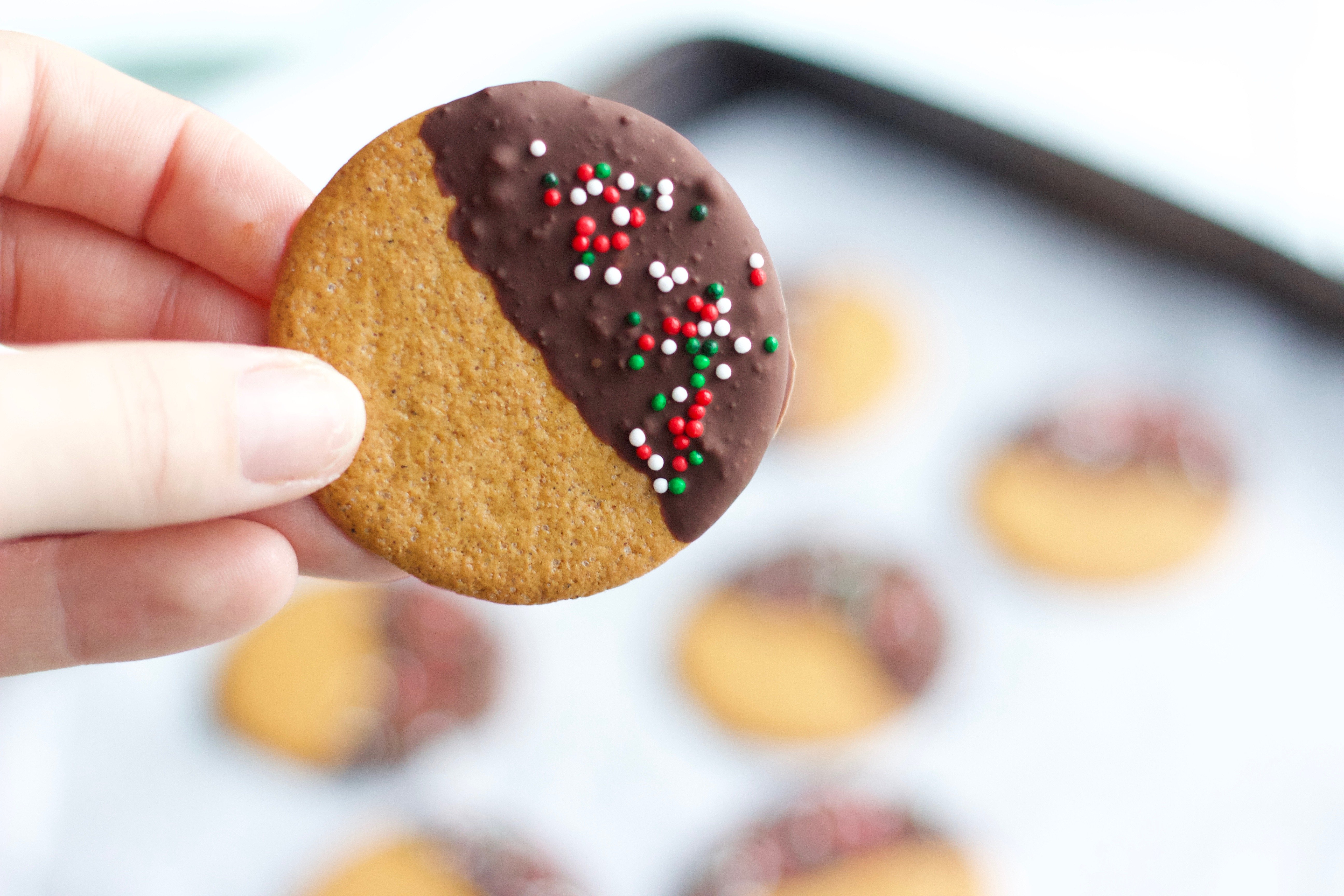 Gluten Free Chocolate Dipped Gingersnaps || Healthy twist to delicious Christmas baking treat. Perfect dessert for everyone! || Nikki's Plate by Nikki Bahan