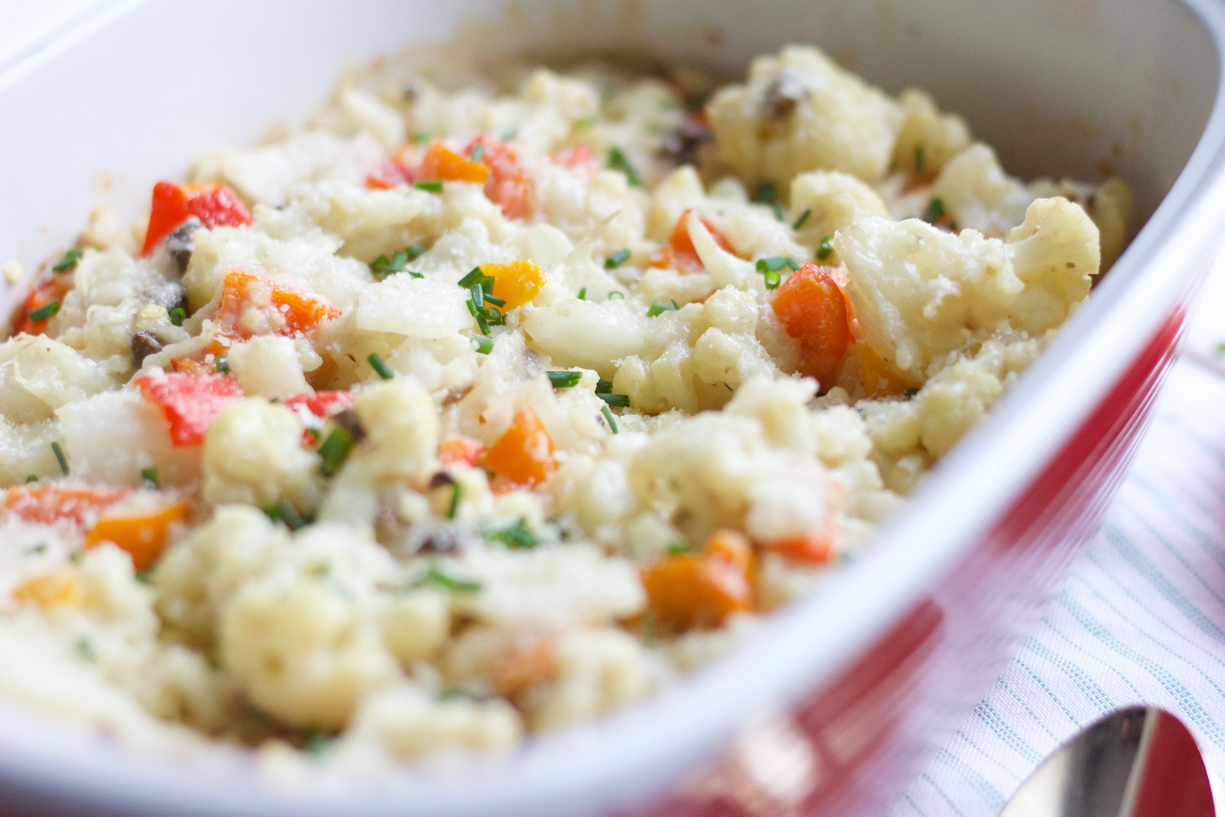 Creamy Cauliflower Bake with Tribelli Peppers || a vegan and gluten free warm dinner dish that is bursting with pepper colours. Comfort food for any season! Gluten free, dairy free, vegan - Nikki's Plate www.nikkisplate.com