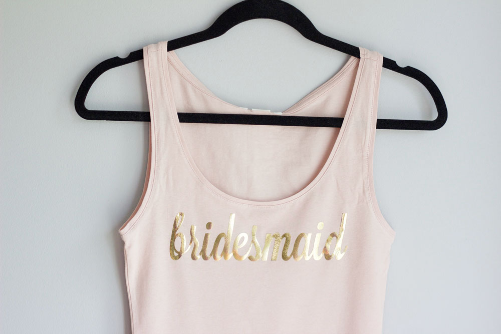 DIY bridesmaid tank top shirts blush and gold || Bridesmaids proposal || www.nikkisplate.com