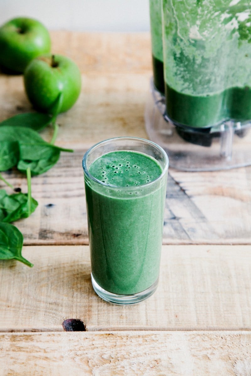 This vitamin-packed breakfast smoothie is a healthy way to start out your day, and stay full longer