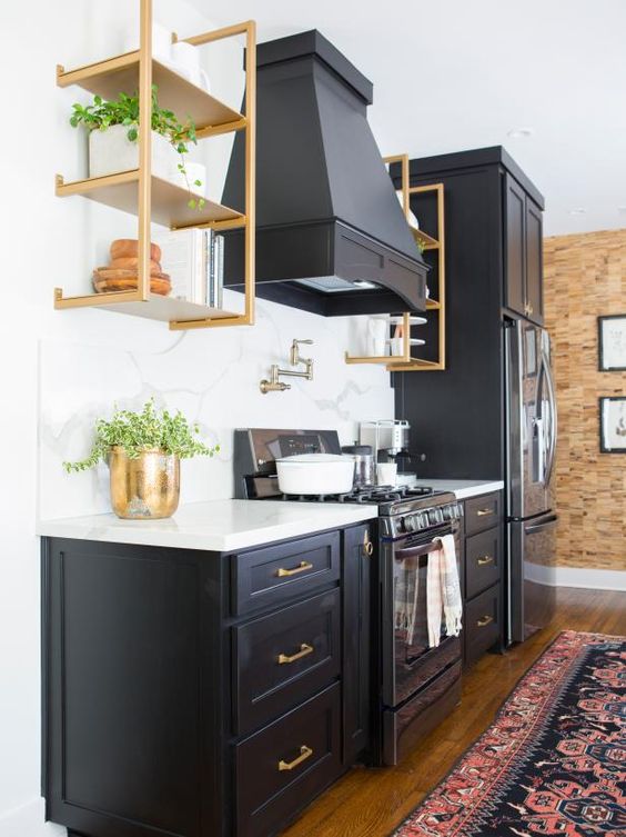 15 Best Kitchens by Joanna Gaines - A round up post of the best kitchens by Joanna Gaines! HGTV's Fixer Upper designer. Country rustic and modern charm. Kitchen renovations. #Joannegaines #HGTV #fixerupper #kitchens