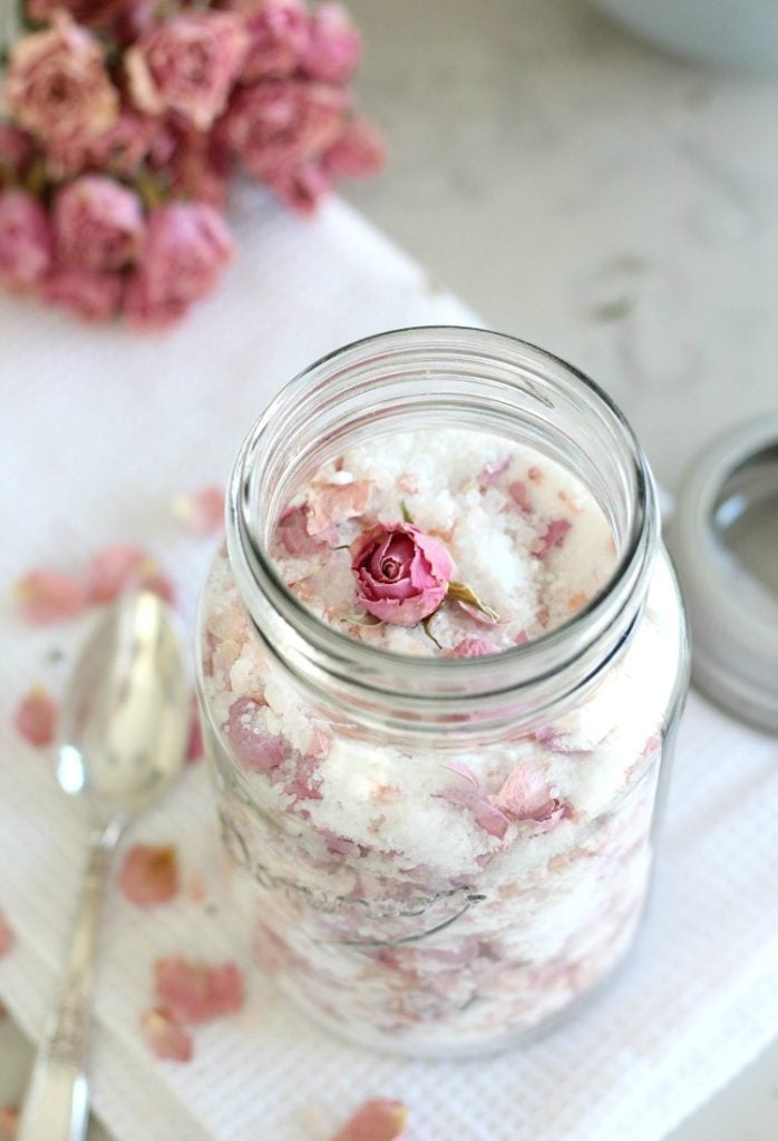Floral bath salts are an easy DIY gift, and the mason jar container is cute and convenient!