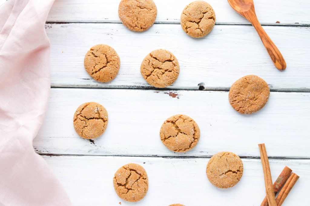 These healthier ginger molasses cookies are crunchy on the outside yet chewy on the inside. Using oat and almond flour, and non processed sugars, these cookies will leave you feeling guilt freeThese healthier ginger molasses cookies are crunchy on the outside yet chewy on the inside. Using oat and almond flour, and non processed sugars, these cookies will leave you feeling guilt free! #gingermolassescookies #healthy || Nikki's Plate