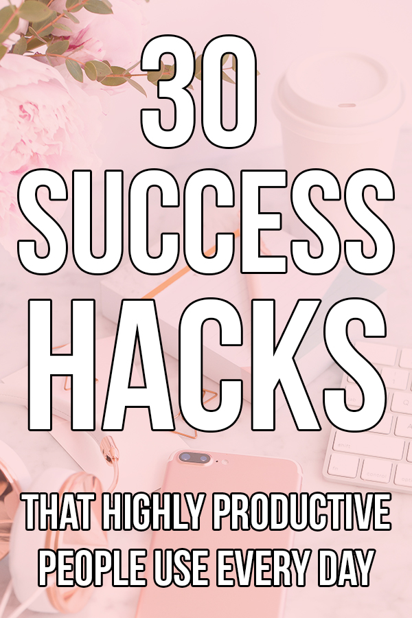 Here are 30 success hacks to help you be more successful and productive in your day. Time to kick procrastination to the curb! #successhacks #howtobesuccessful #successtips || Nikki's Plate