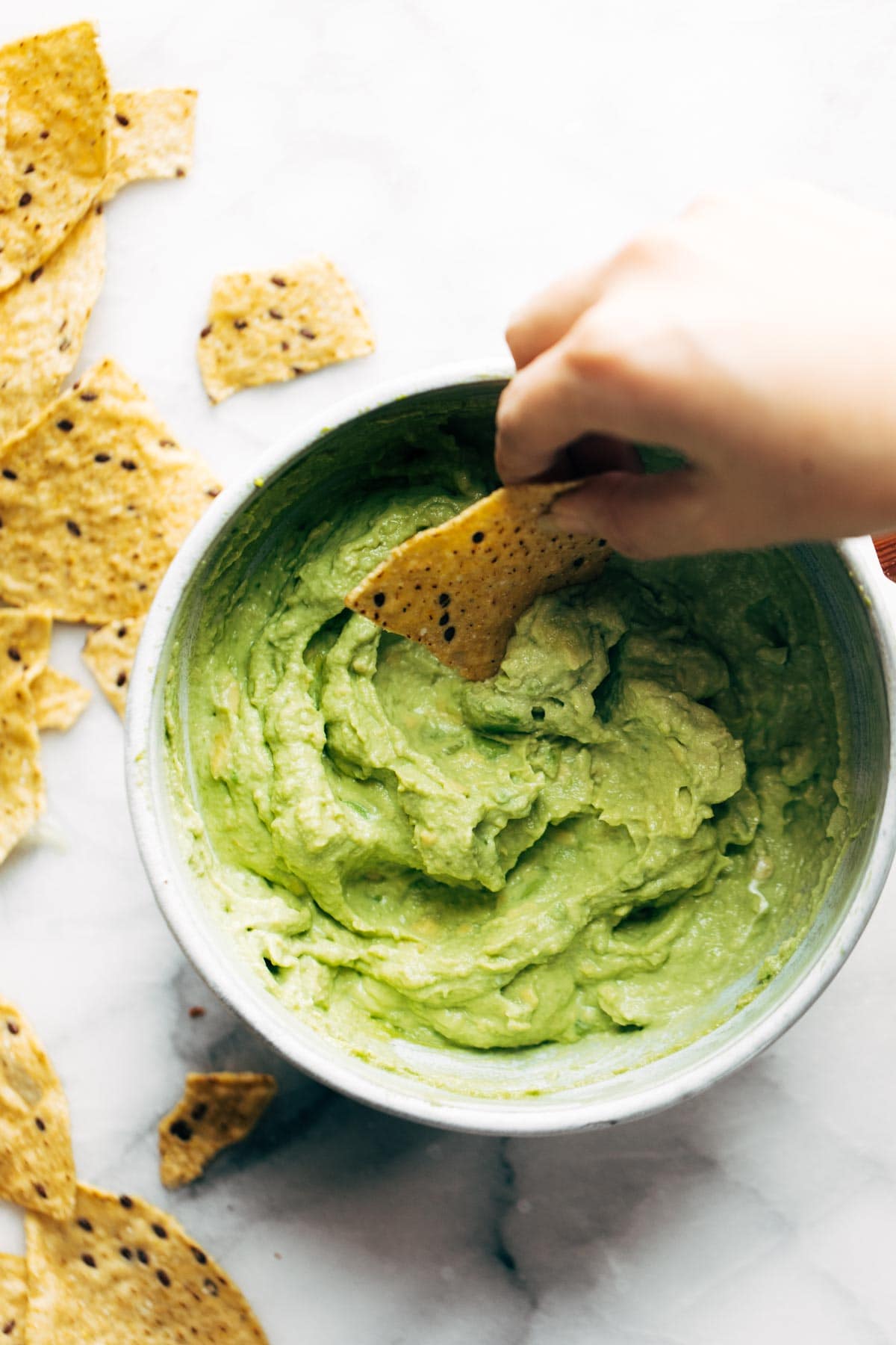 Healthy Super Bowl Appetizers (Vegan, Gluten Free, Sugar Free) || Avocado Dip and Chips #superbowl #appetizers #healthy #vegan || Nikki's Plate