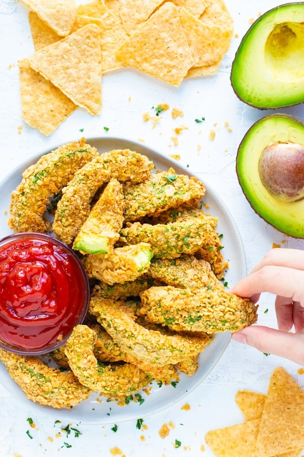 Healthy Super Bowl Appetizers (Vegan, Gluten Free, Sugar Free) || baked avocado fries #superbowl #appetizers #healthy #vegan || Nikki's Plate