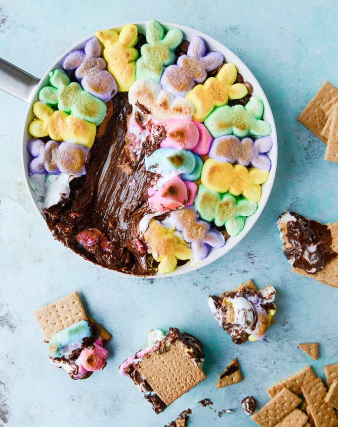 Peanut Butter Peep Dip || Cute Easter Recipes || Dessert - www.nikkisplate.com