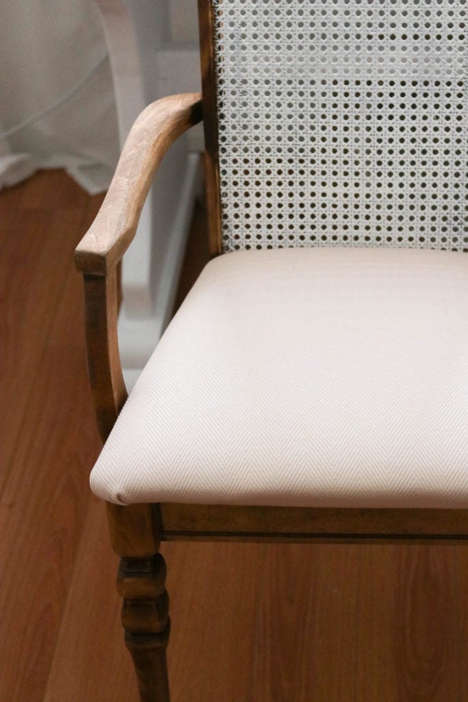 This antique office chair makeover is perfect for any home office that needs a little bit of vintage style