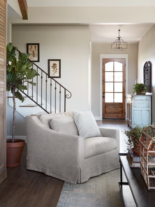 10 BEST LIVING ROOMS BY JOANNA GAINES OF ALL TIME